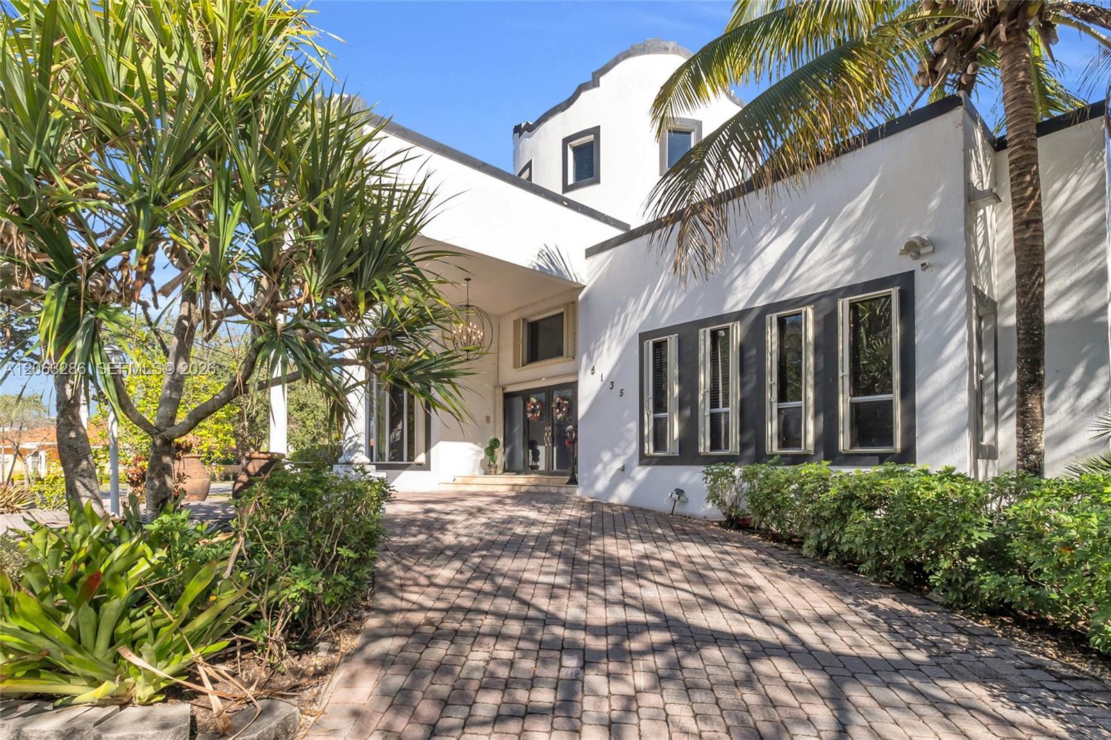 8135 NW 164th Ter # 8135, Miami Lakes FL 33016 photo 2