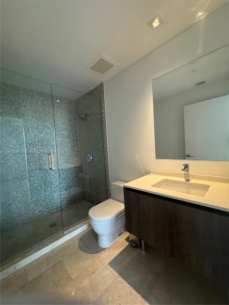 88 SW 7th St # 2403, Miami FL 33130 photo 3
