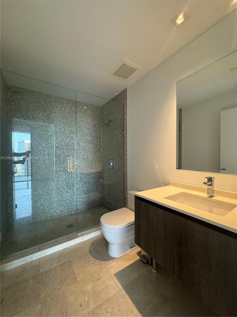 88 SW 7th St # 2403, Miami FL 33130 photo 4