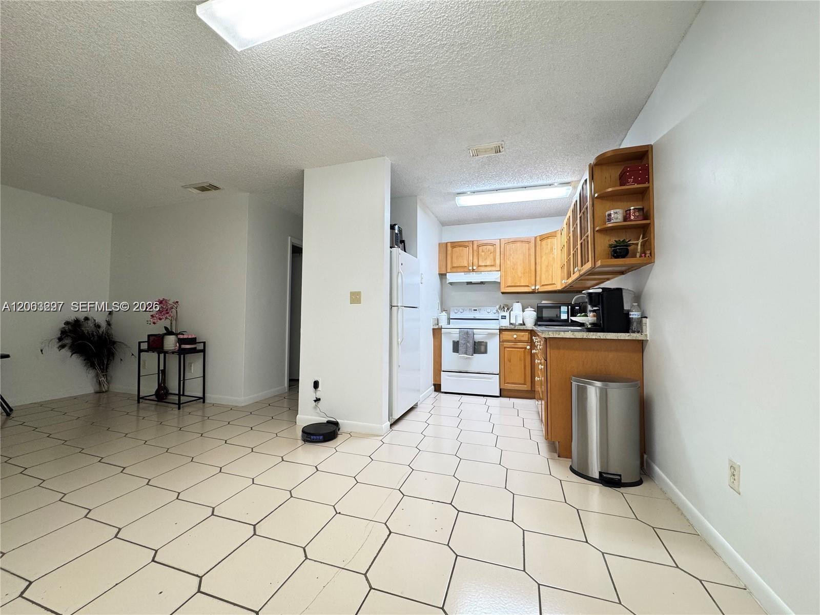 10765 SW 4th St # 8, Sweetwater FL 33174 photo 2
