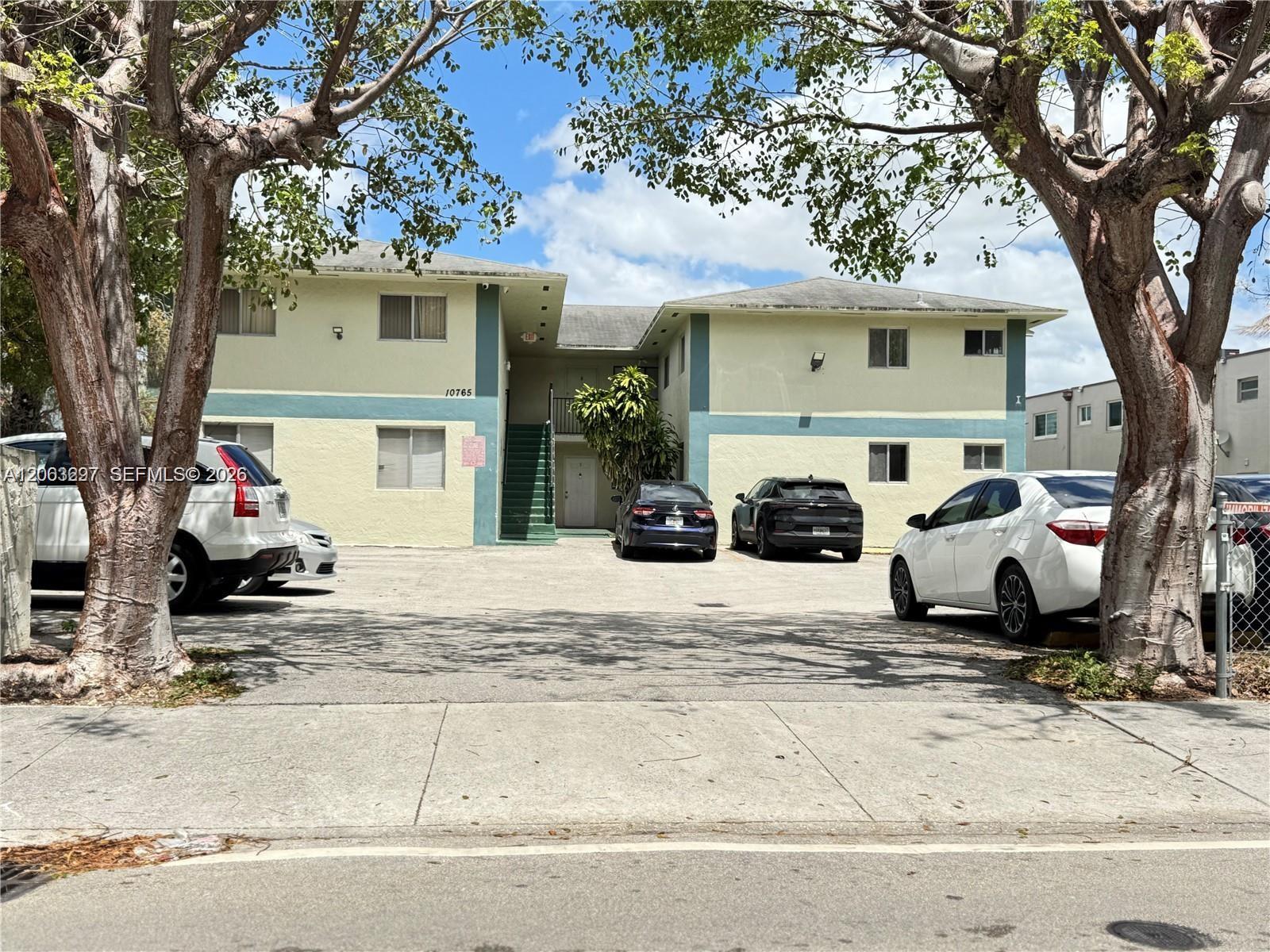 10765 SW 4th St # 8, Sweetwater FL 33174