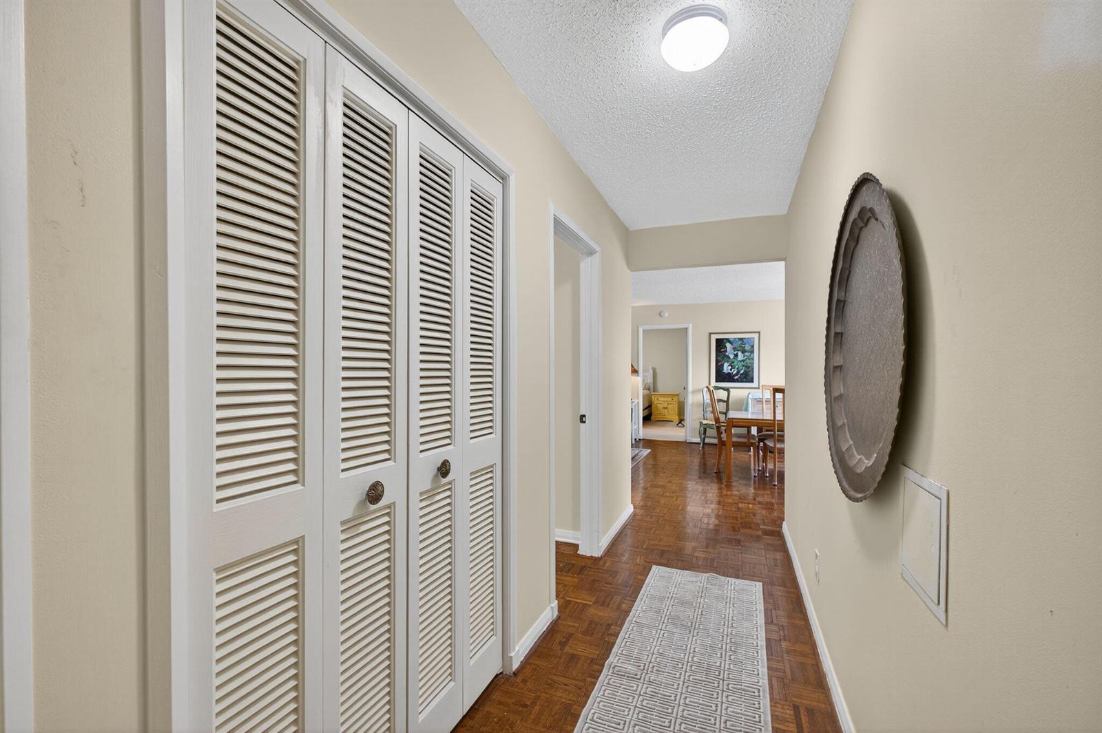 20 SE Turtle Creek Drive Apt F, Tequesta FL 33469 photo 2