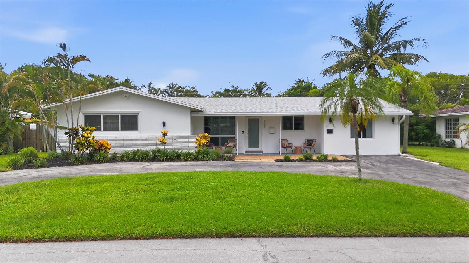807 SE 9 Terrace, FL 33441