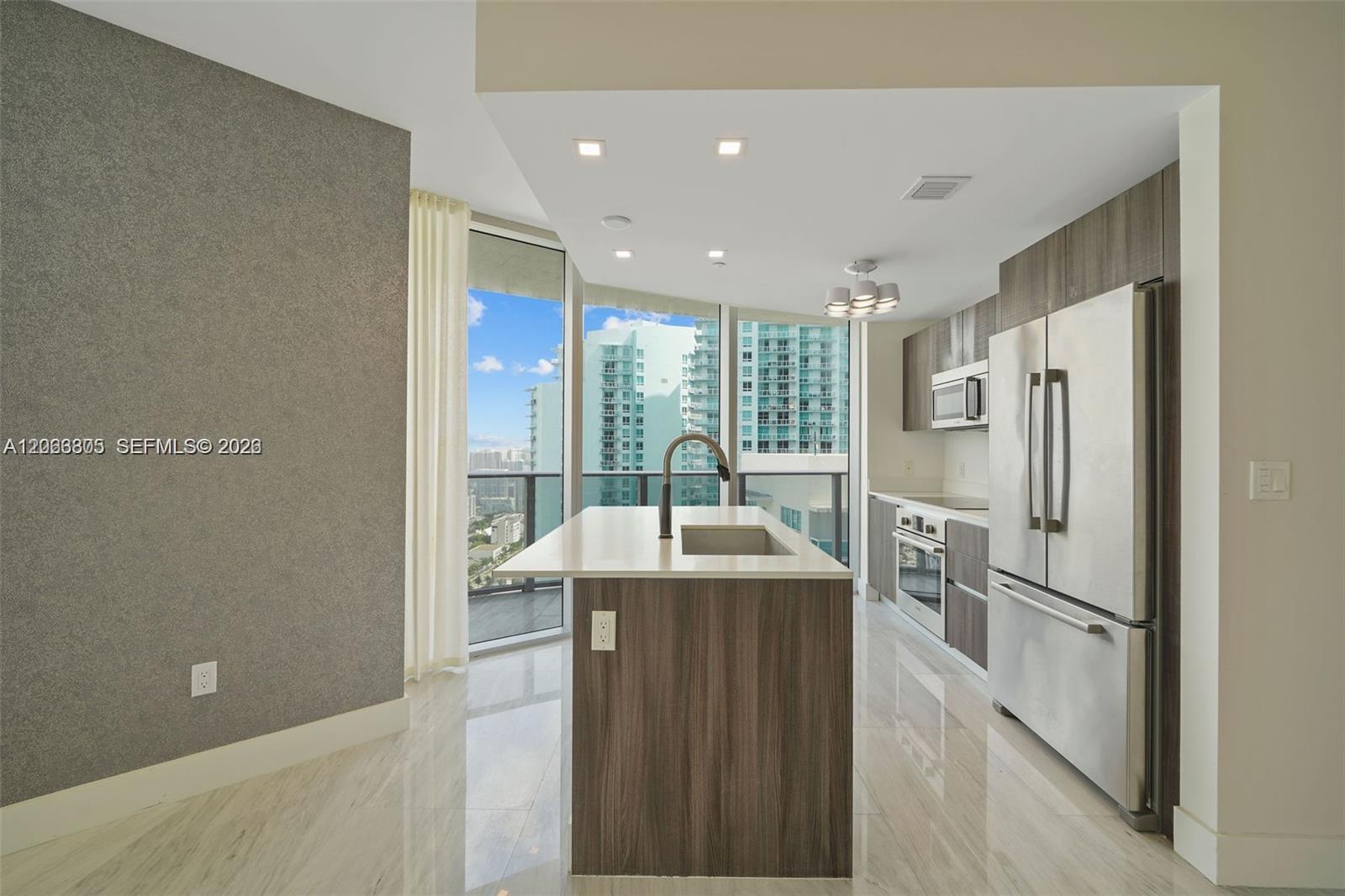 488 NE 18th St # 3701, Miami FL 33132 photo 3