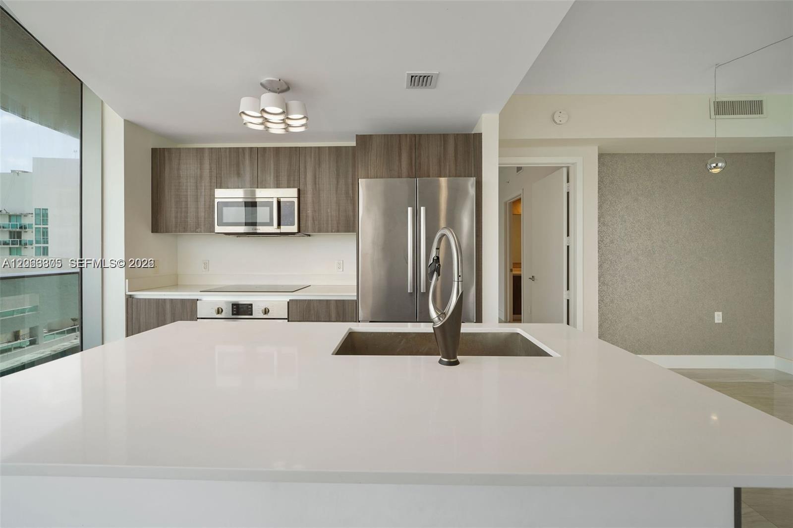 488 NE 18th St # 3701, Miami FL 33132 photo 4