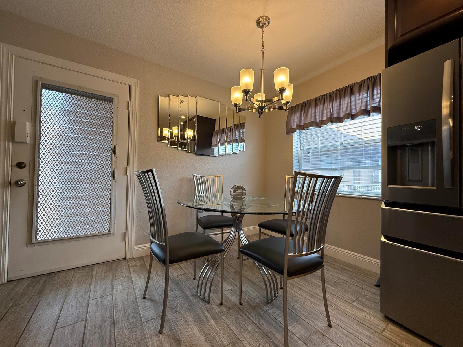 29 FLANDERS A, Delray Beach FL 33484 photo 2