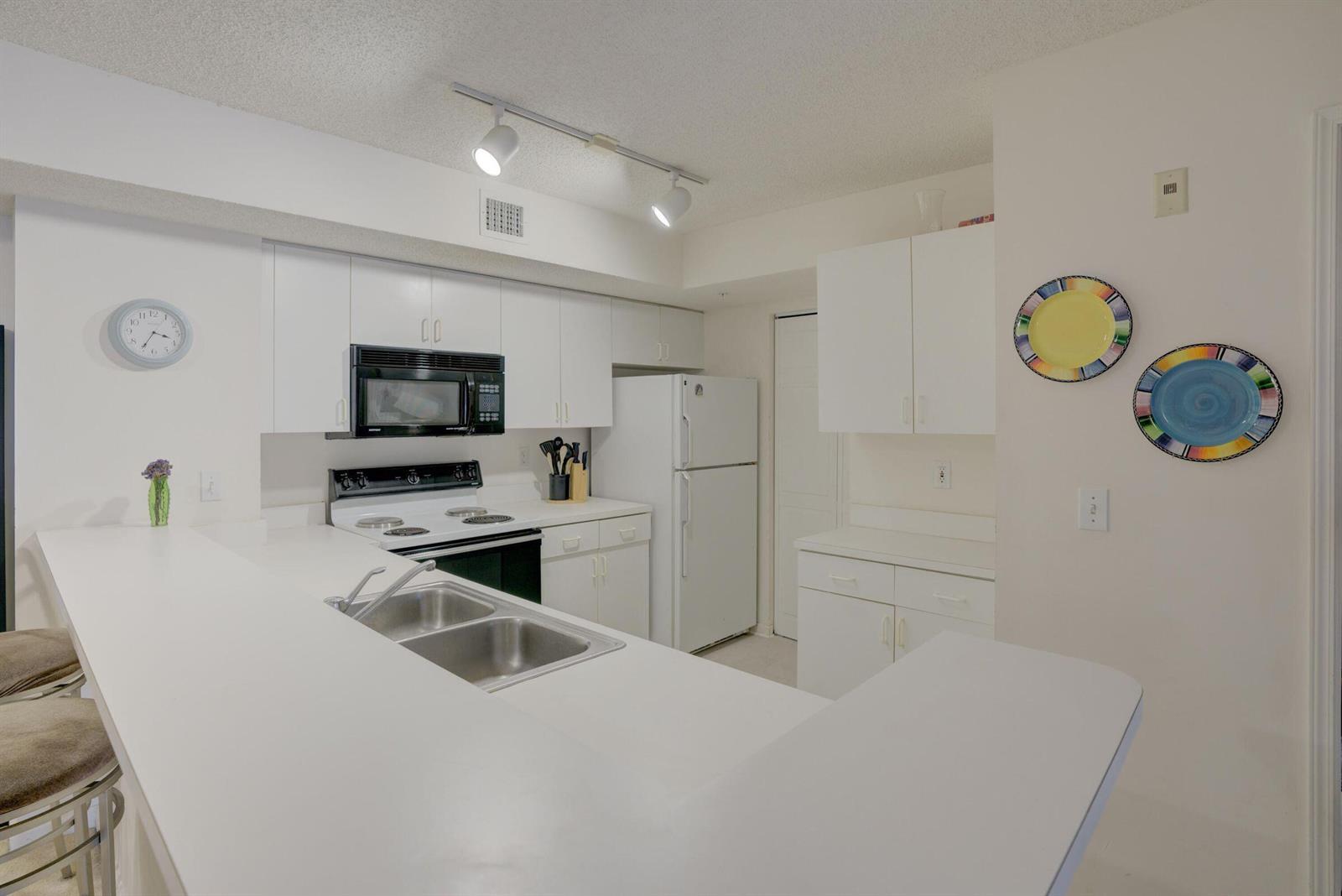 242 VILLAGE Boulevard # 2205, Tequesta FL 33469 photo 4