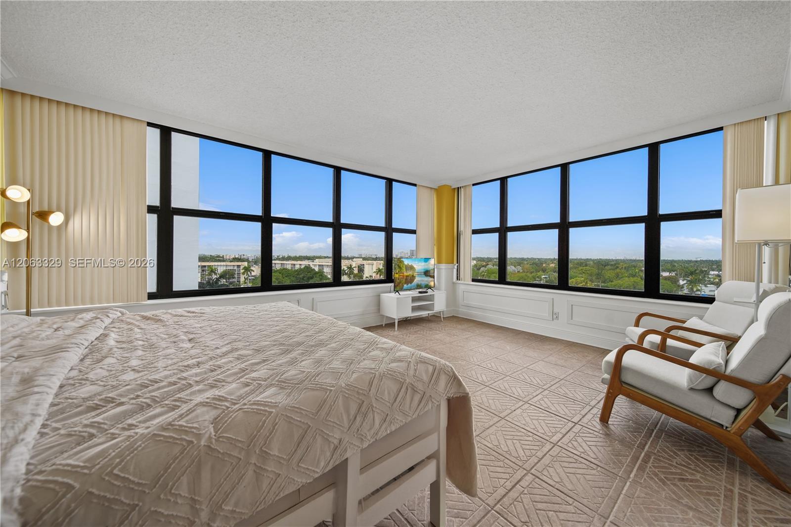 2500 Parkview Dr # 812, Hallandale Beach FL 33009 photo 2