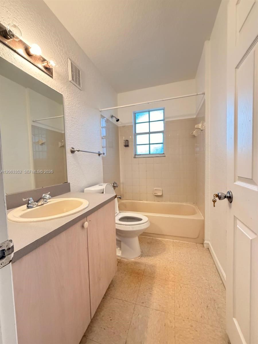 2705 Belmont Ln # 2705, North Lauderdale FL 33068 photo 4