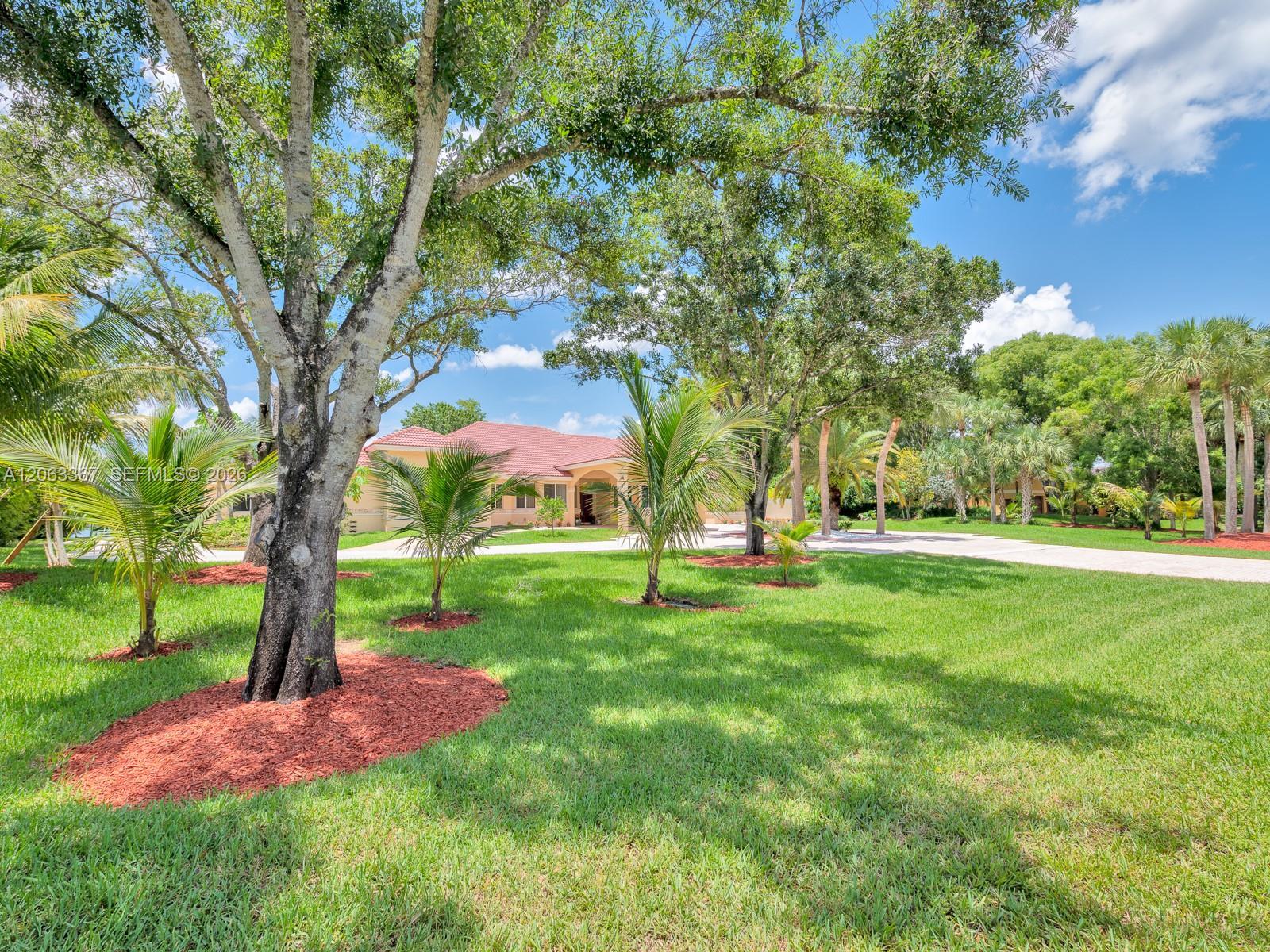 2710 Walkers way, Weston FL 33331 photo 3
