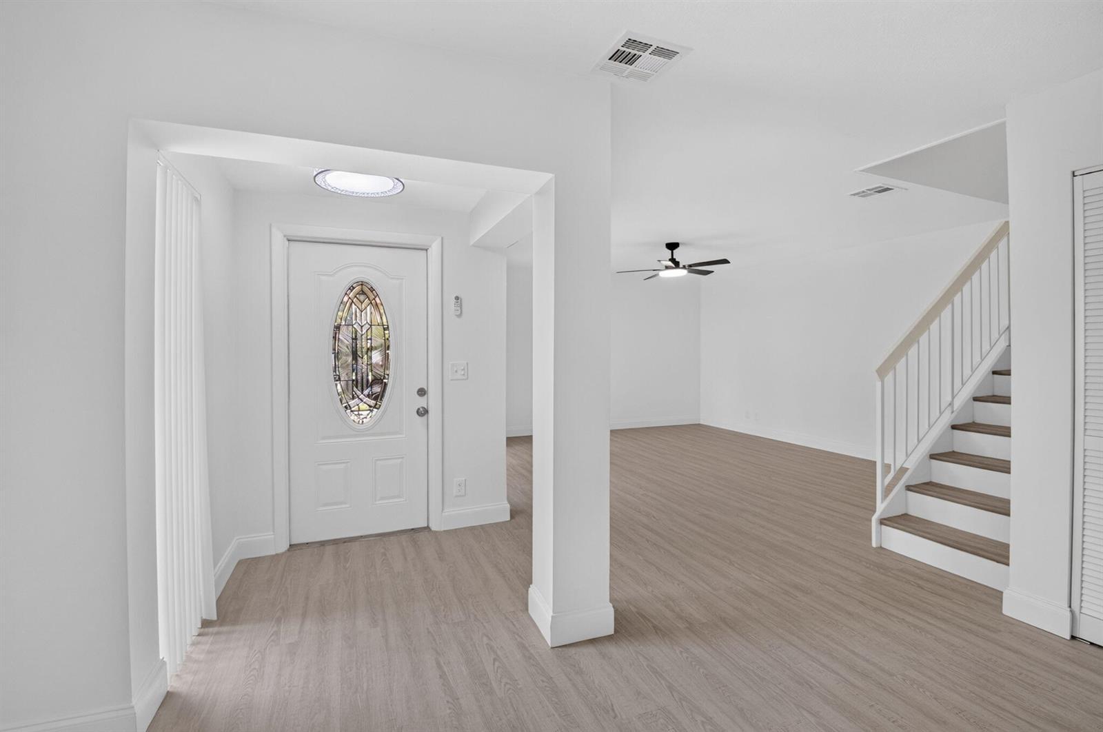 6352 SEVEN SPRINGS Boulevard # B, FL 33463 photo 4
