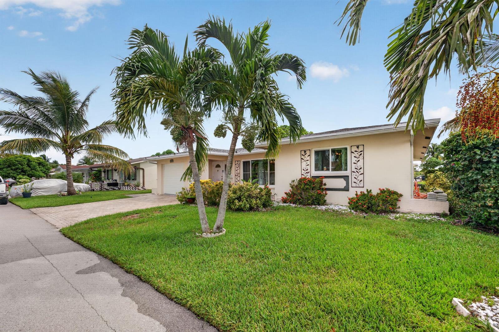 4716 NW 49TH Place, Tamarac FL 33319 photo 3