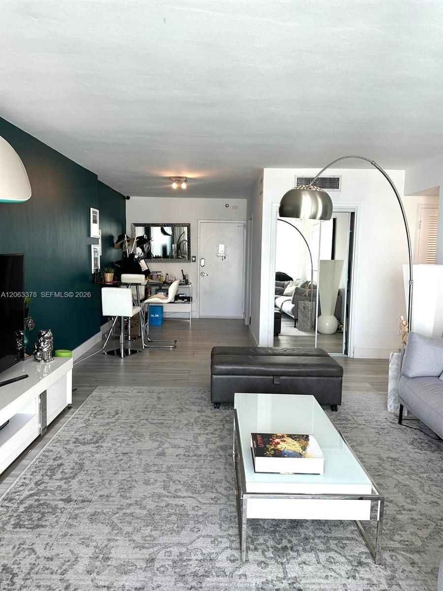 1000 West Ave, Miami Beach FL 33139 photo 4