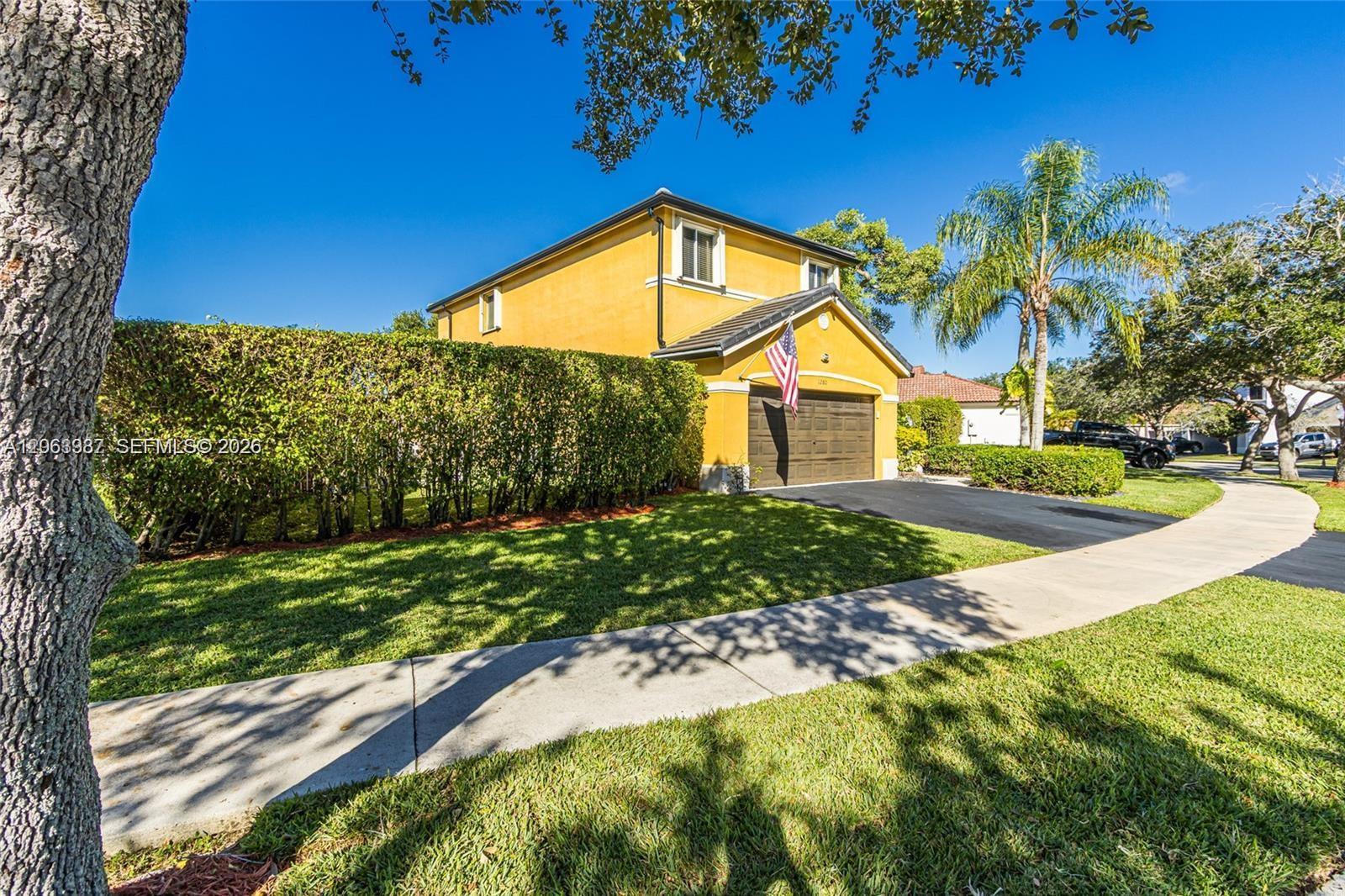 1280 Majesty Ter, Weston FL 33327 photo 2
