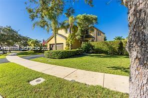 1280 Majesty Ter, Weston FL 33327