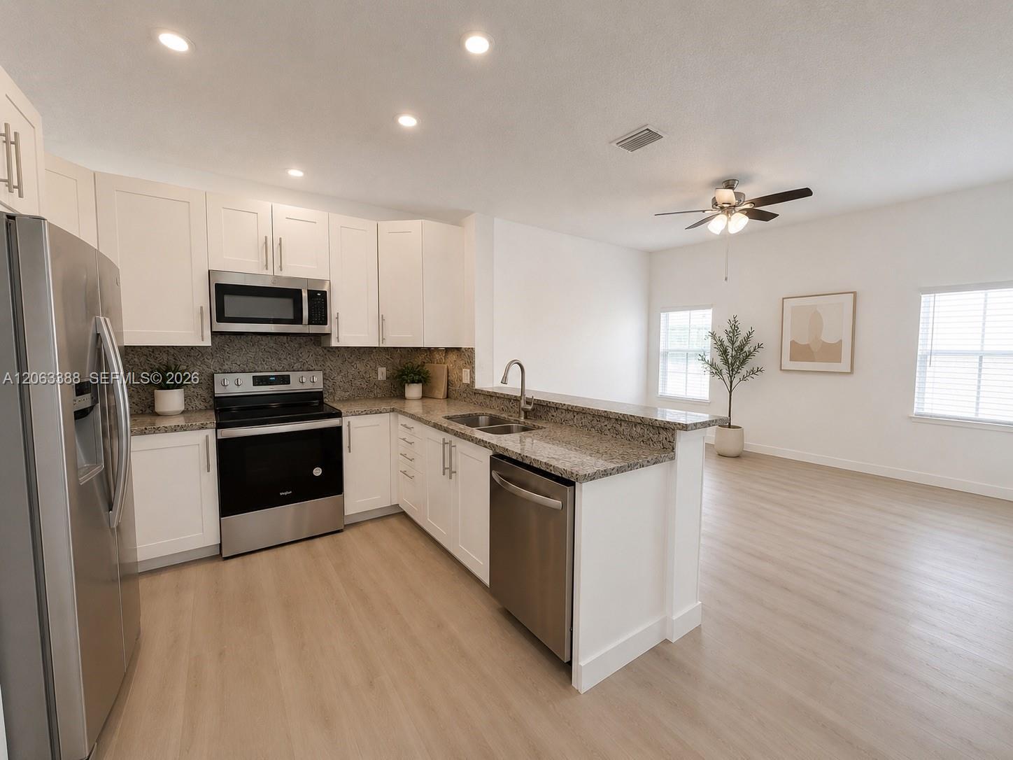 837 Tanglewood Cir, Weston FL 33327 photo 4