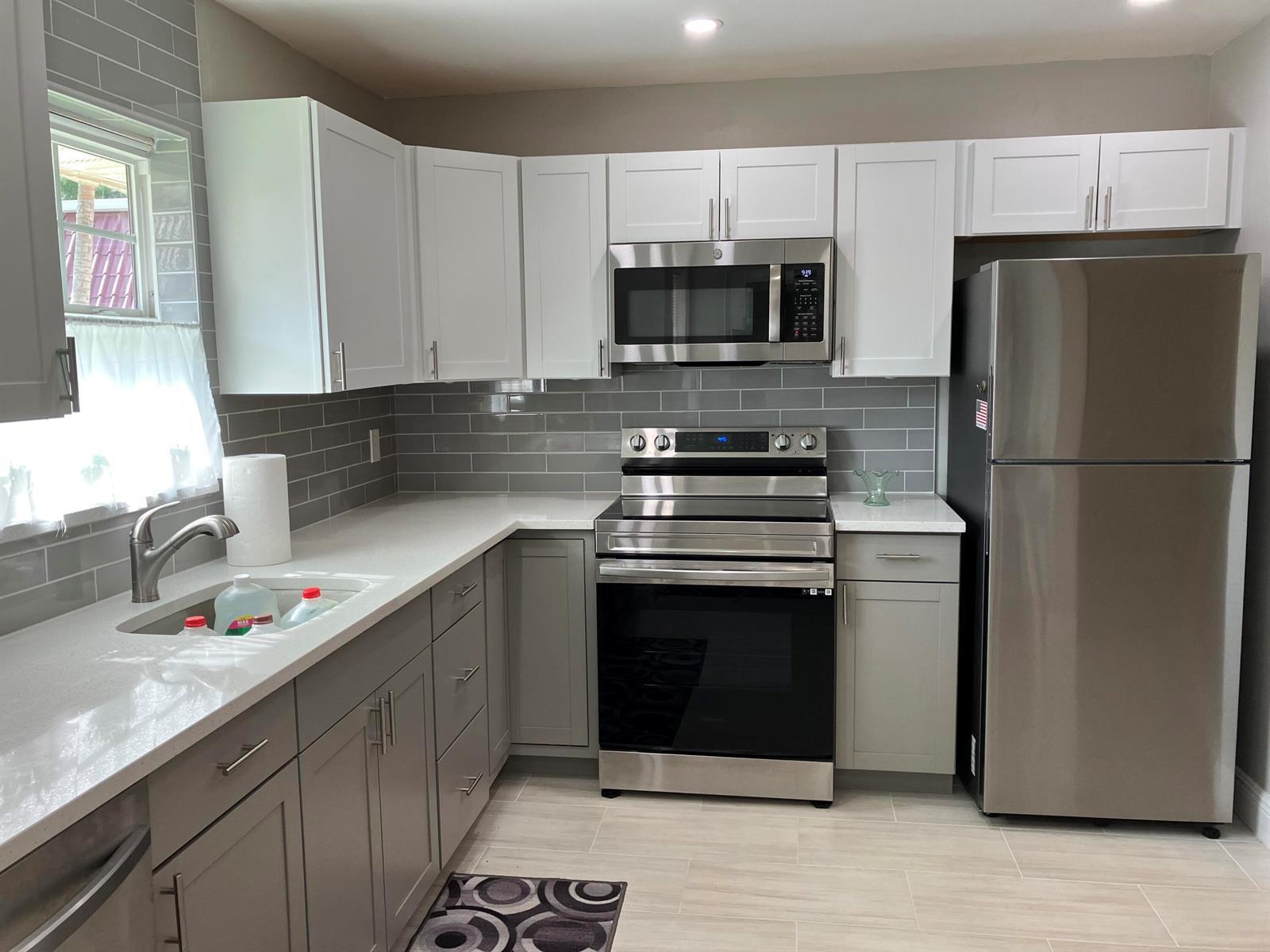 214 Down East Lane, Lake Worth FL 33467 photo 4