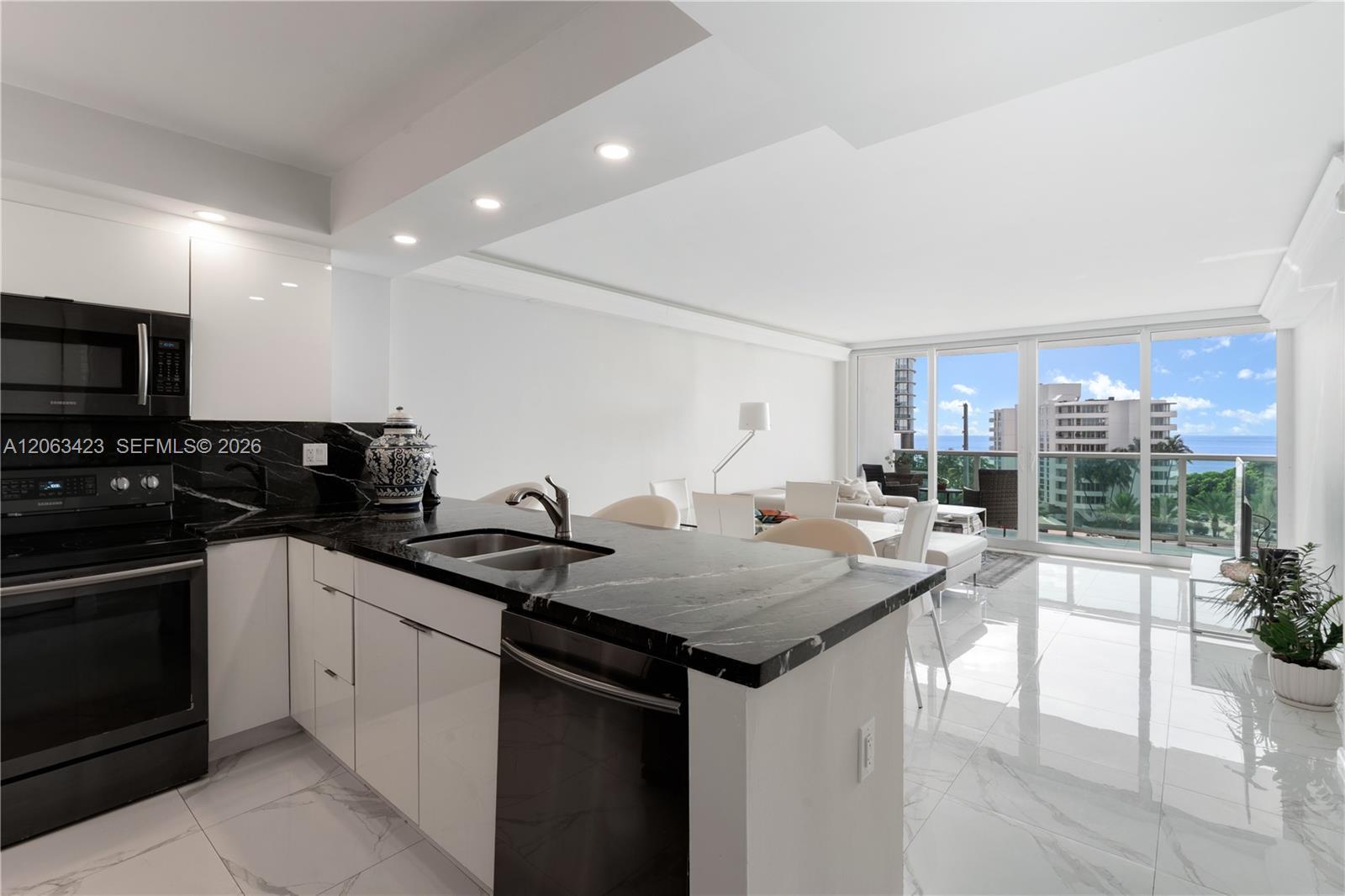 100 Bayview Dr # 709, Sunny Isles Beach FL 33160 photo 4