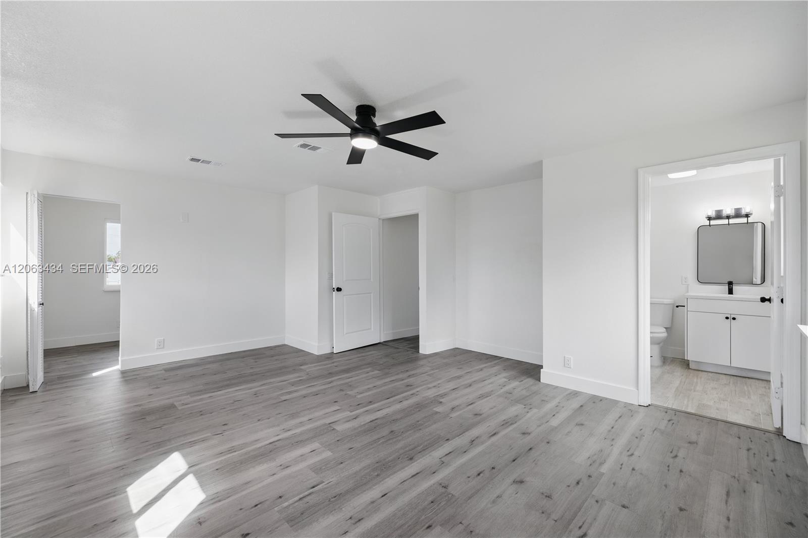 1867 NW 8th Ave, Homestead FL 33030 photo 5