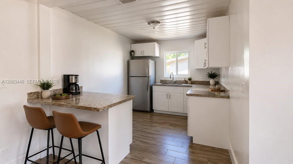 670 NE 166th St, Miami FL 33162 photo 5
