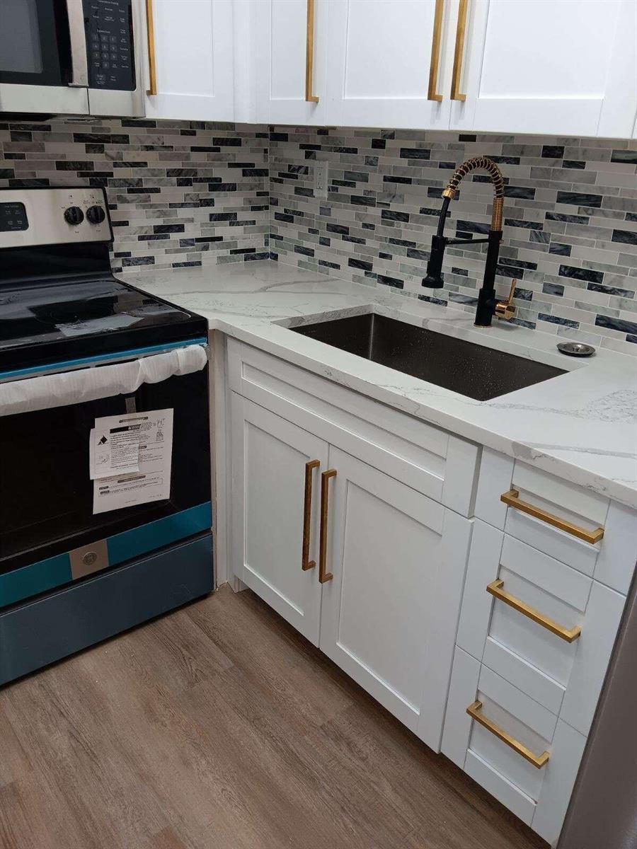 240 HORIZONS W # 208, Boynton Beach FL 33435 photo 3
