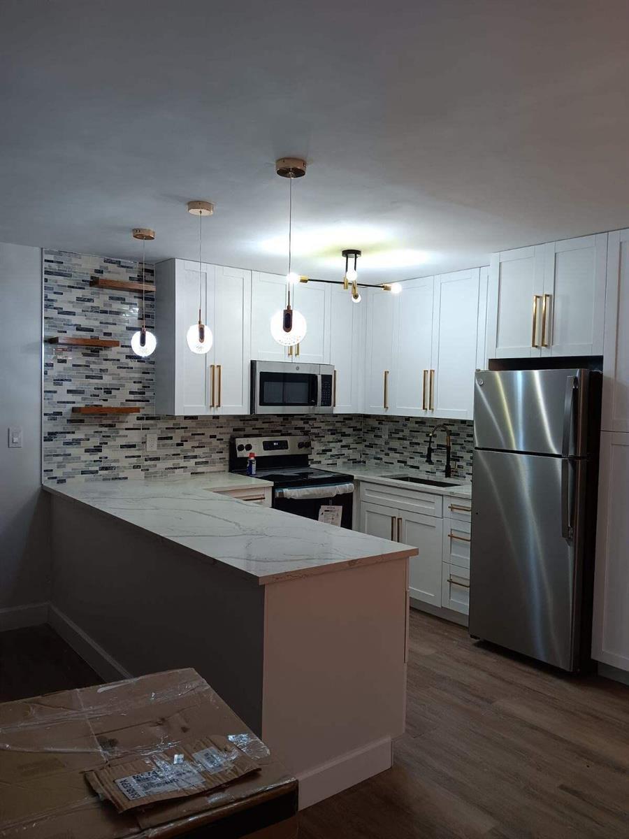 240 HORIZONS W # 208, Boynton Beach FL 33435 photo 5