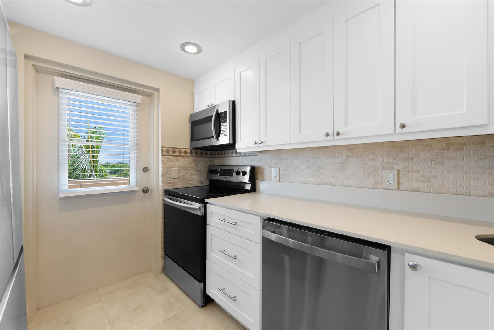 400 N FEDERAL Highway # 408, Deerfield Beach FL 33441 photo 4
