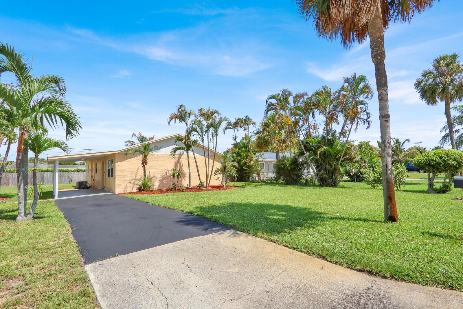 357 Garden Boulevard, Palm Beach Gardens FL 33410 photo 2