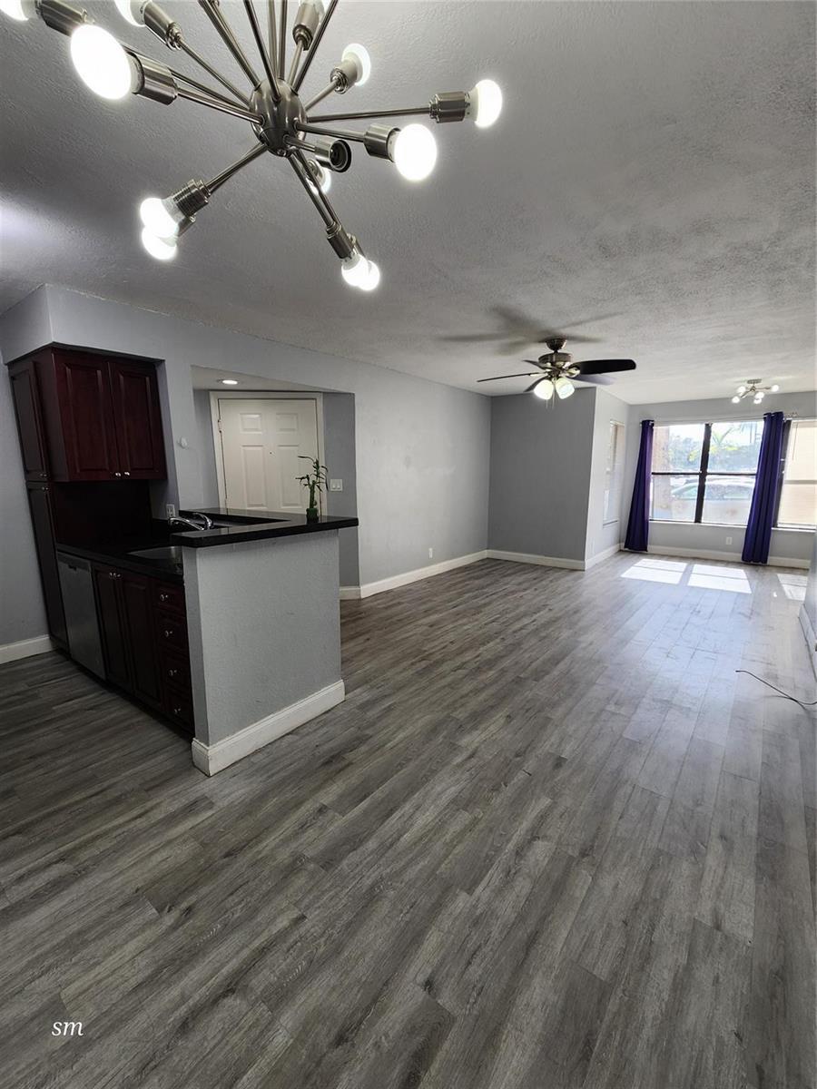 2736 S University Drive, Davie FL 33328 photo 2