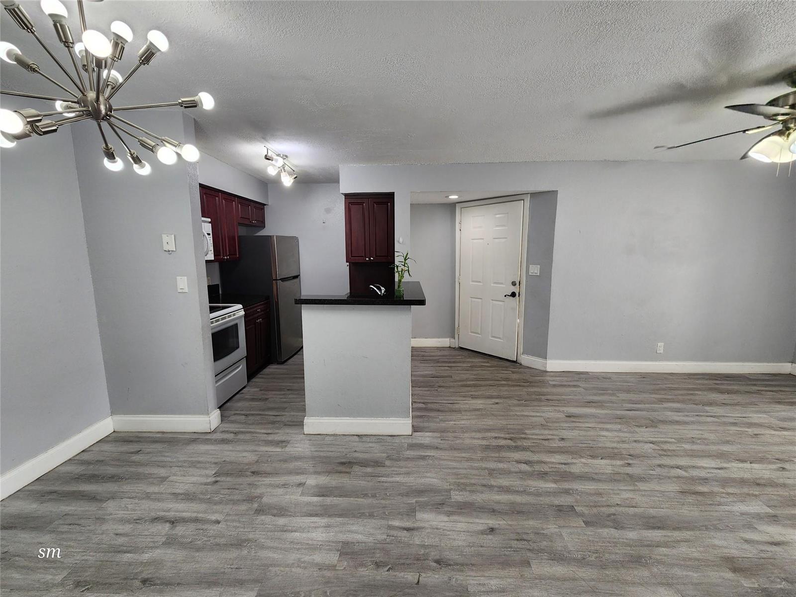 2736 S University Drive, Davie FL 33328 photo 3