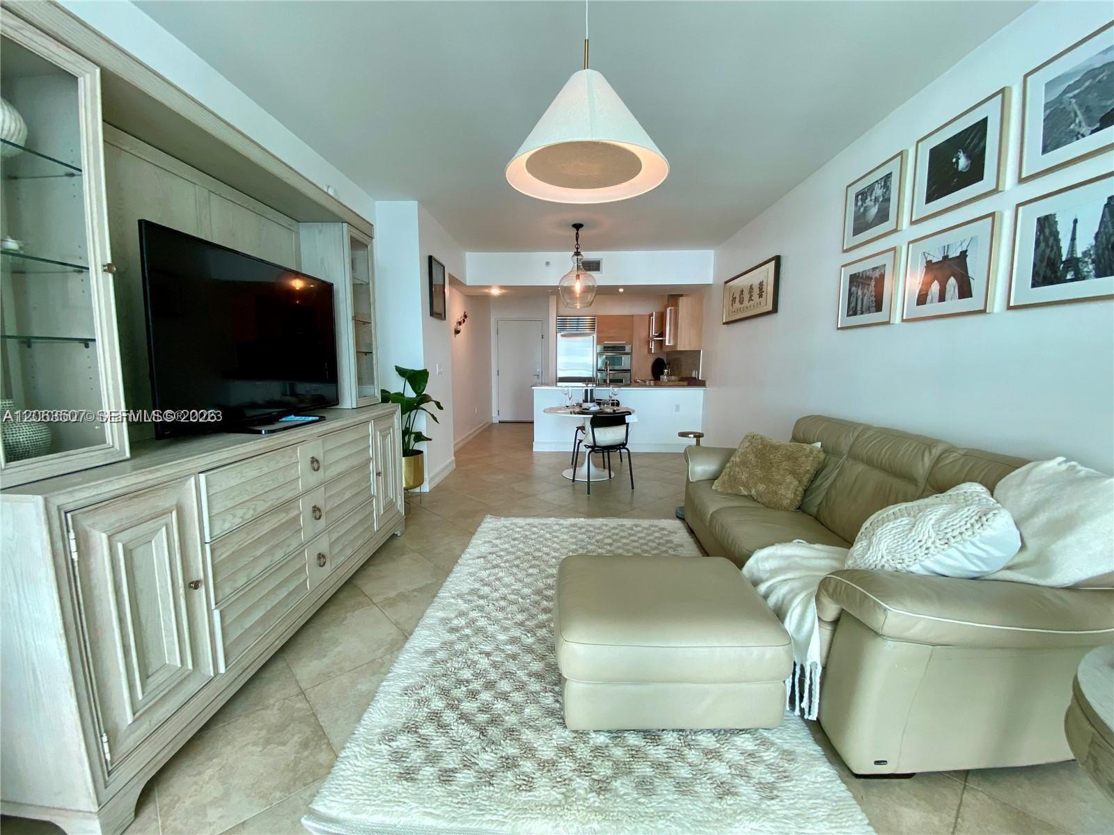 218 SE 14th St # 2004, Miami FL 33131 photo 5