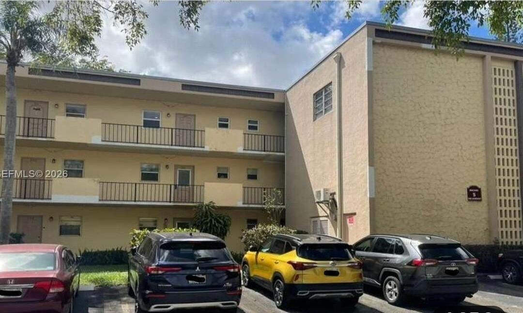 100 ASHBURY Road # 206, Hollywood FL 33024