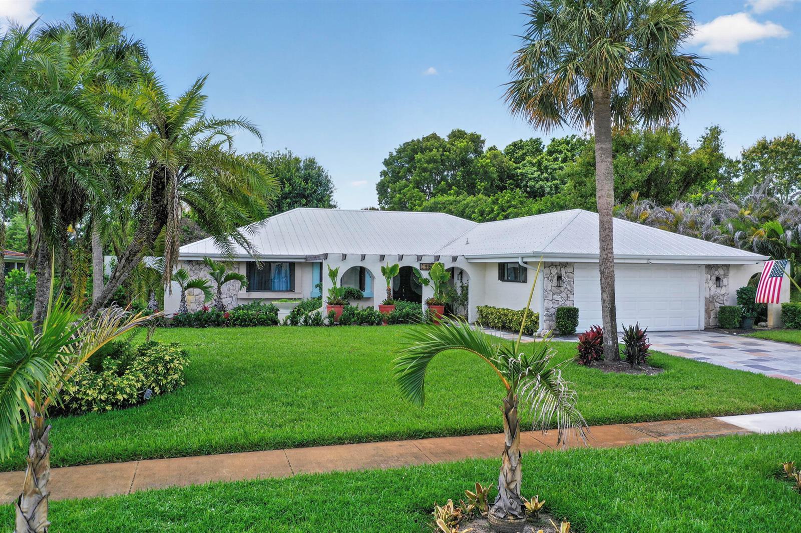 1866 SE HANBY Avenue, Port St. Lucie FL 34952