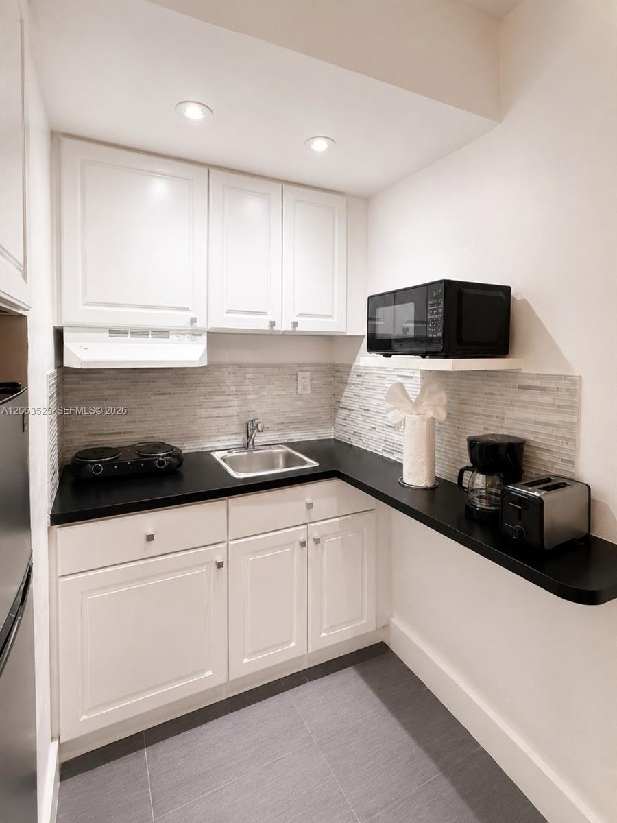 3025 Indian Creek Dr # 203, Miami Beach FL 33140 photo 3
