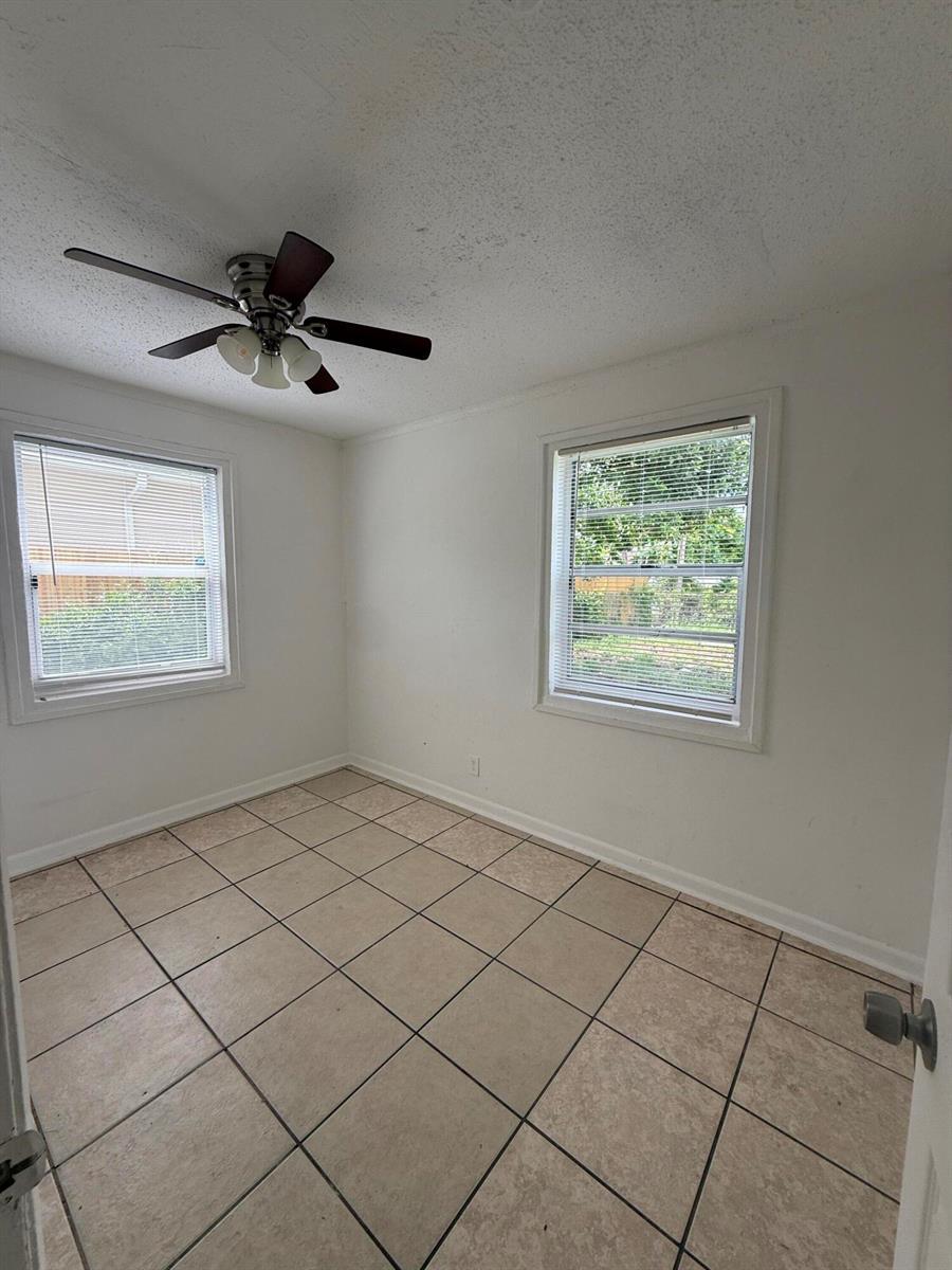 865 W 3RD Street, Riviera Beach FL 33404 photo 5