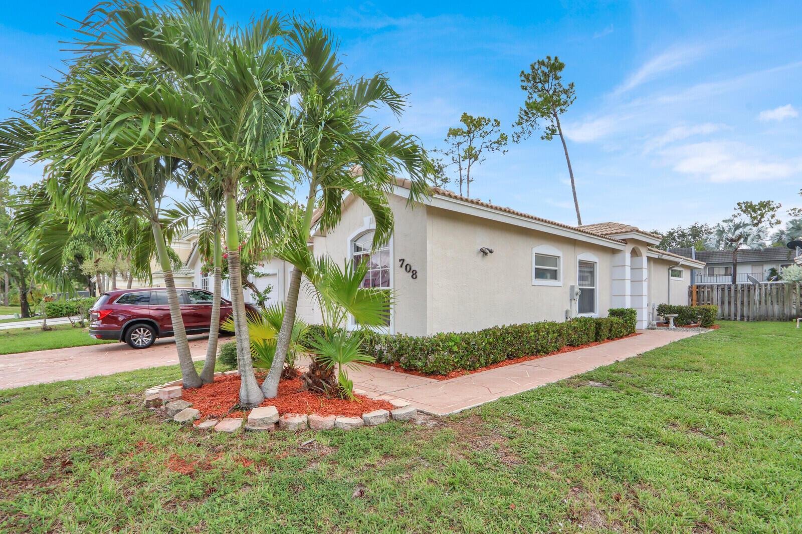 708 VIA TOSCANA, Wellington FL 33414 photo 2