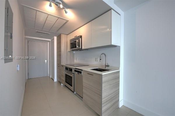 1300 Brickell Bay Dr # 2313, Miami FL 33131 photo 2