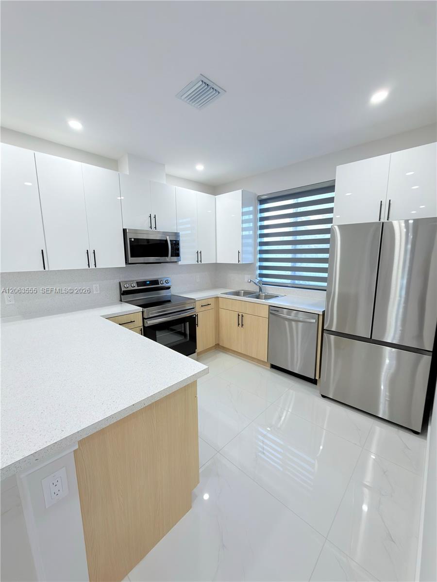 12368 SW 219th St, Miami FL 33170 photo 5