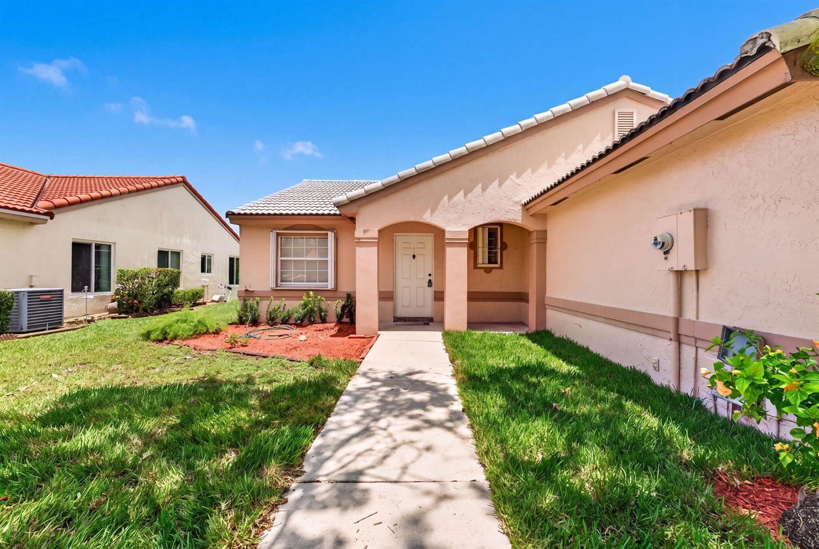 18871 NW 2ND Street, Pembroke Pines FL 33029 photo 3