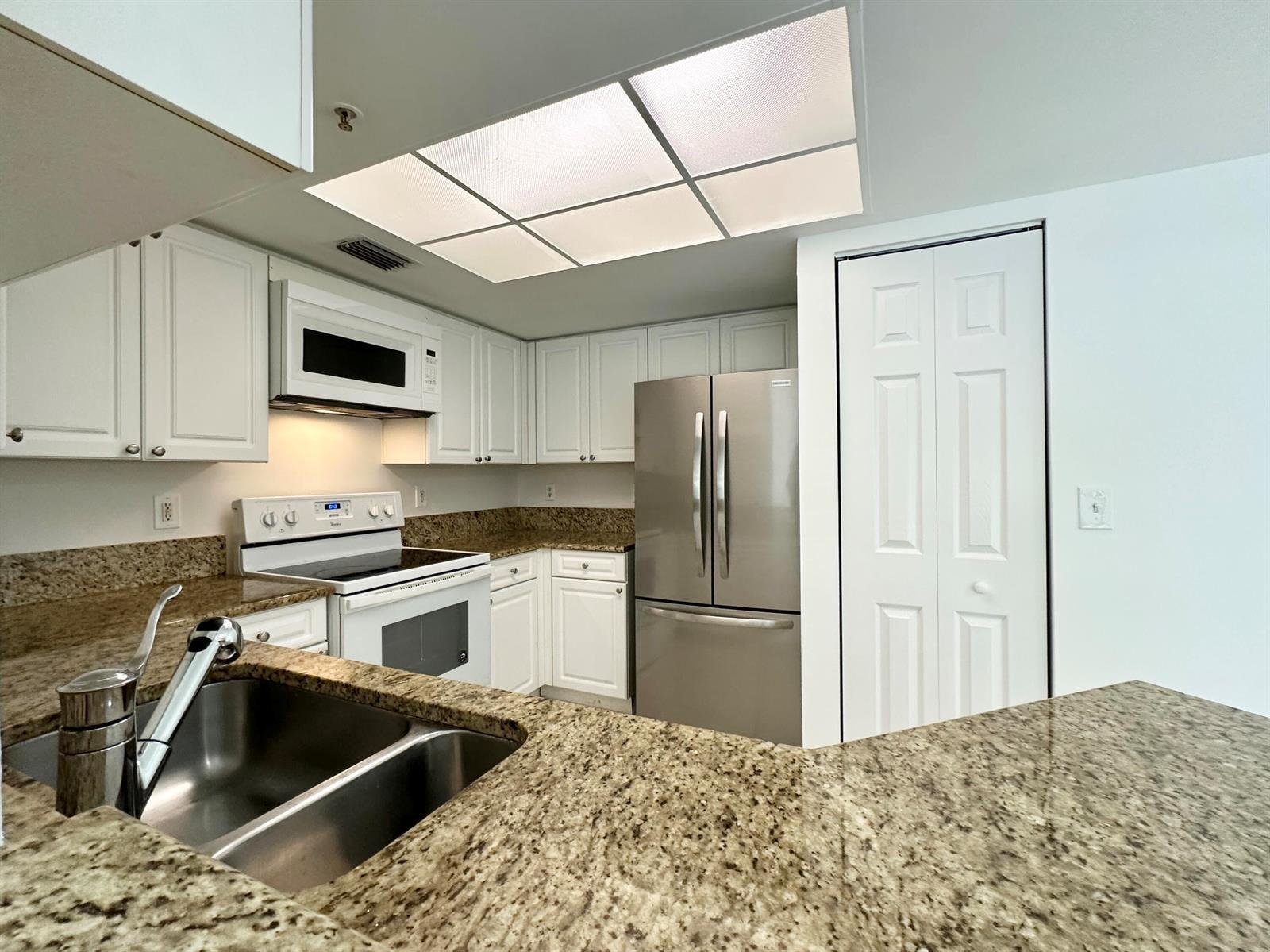 300 Crestwood Court N # 302, Royal Palm Beach FL 33411 photo 2