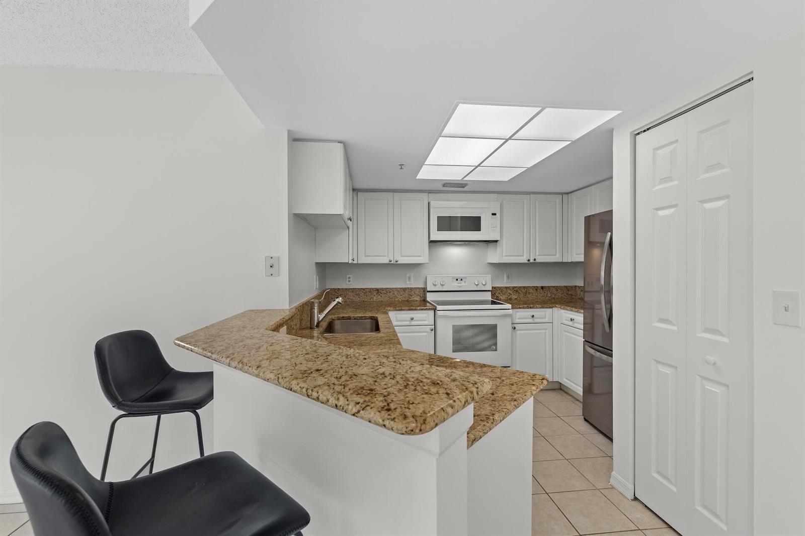 300 Crestwood Court N # 302, Royal Palm Beach FL 33411 photo 5