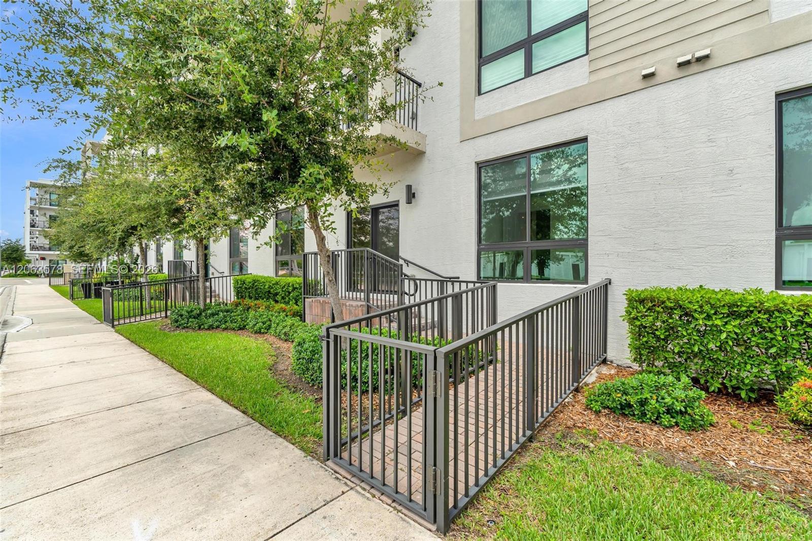 8167 NW 41st St # 110, Doral FL 33166 photo 2