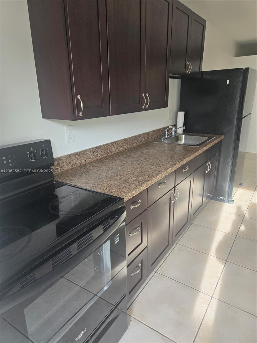 2450 Jackson St # D, Hollywood FL 33020
