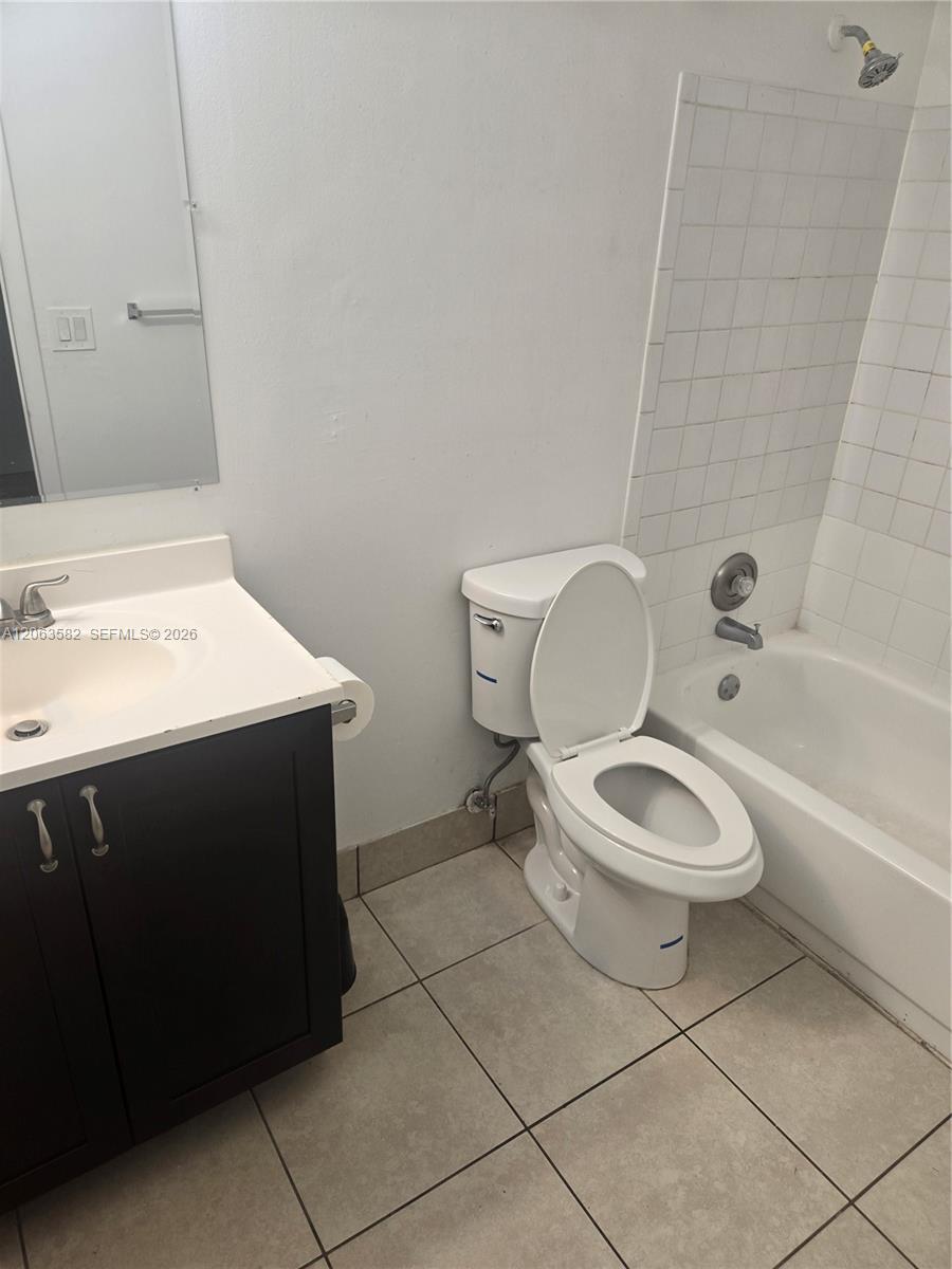 2450 Jackson St # D, Hollywood FL 33020 photo 4