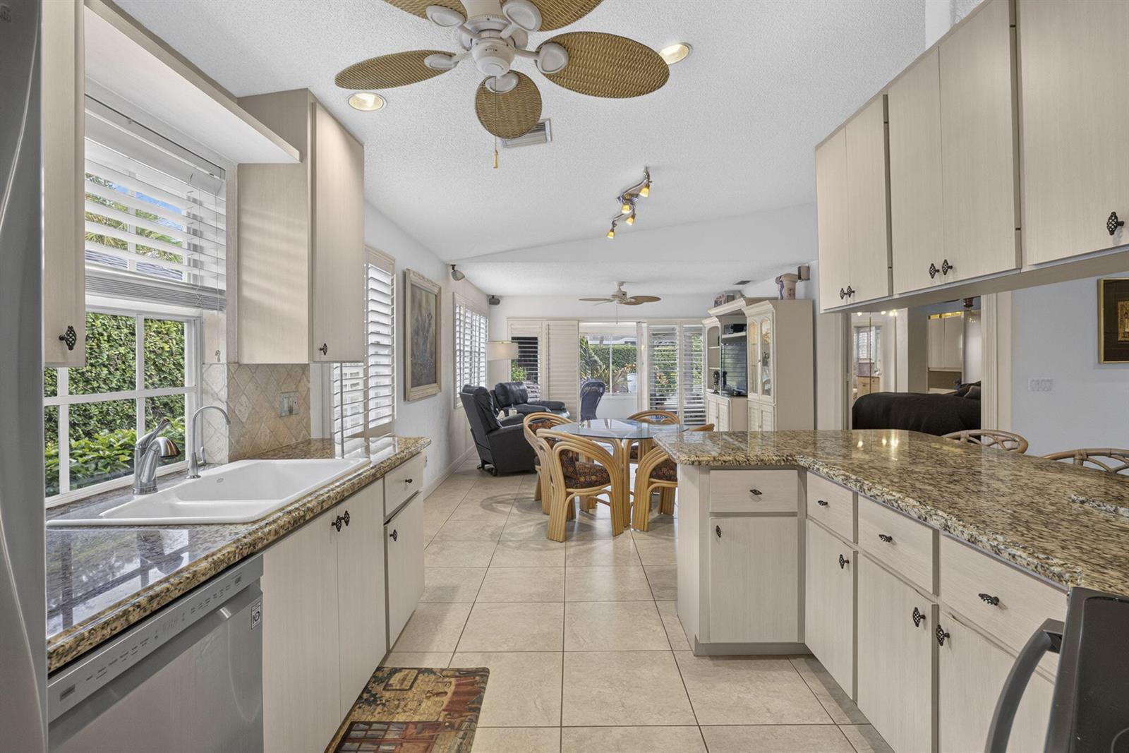 262 BRIER Circle, Jupiter FL 33458 photo 4