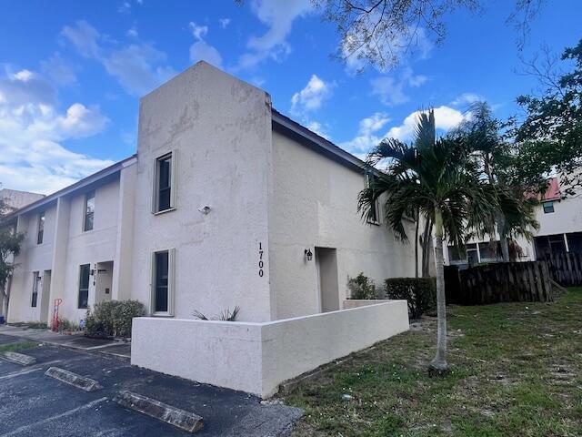 1710 NW 4th Avenue NW, Boca Raton FL 33432 photo 3