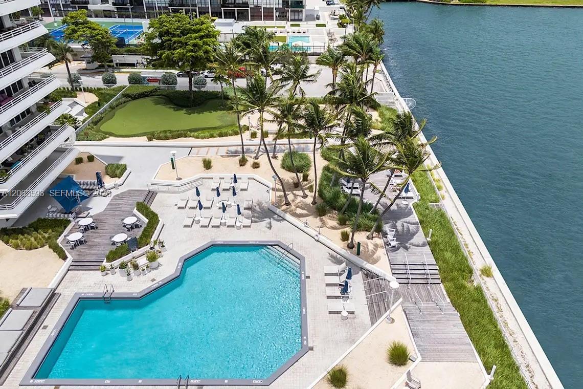 555 NE 34th St # 401, Miami FL 33137 photo 2