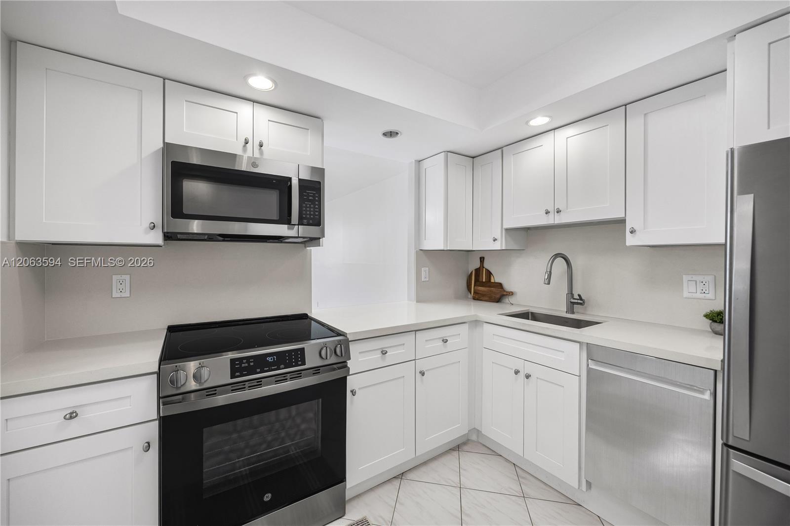 1825 S Ocean Dr # 313, Hallandale Beach FL 33009 photo 4