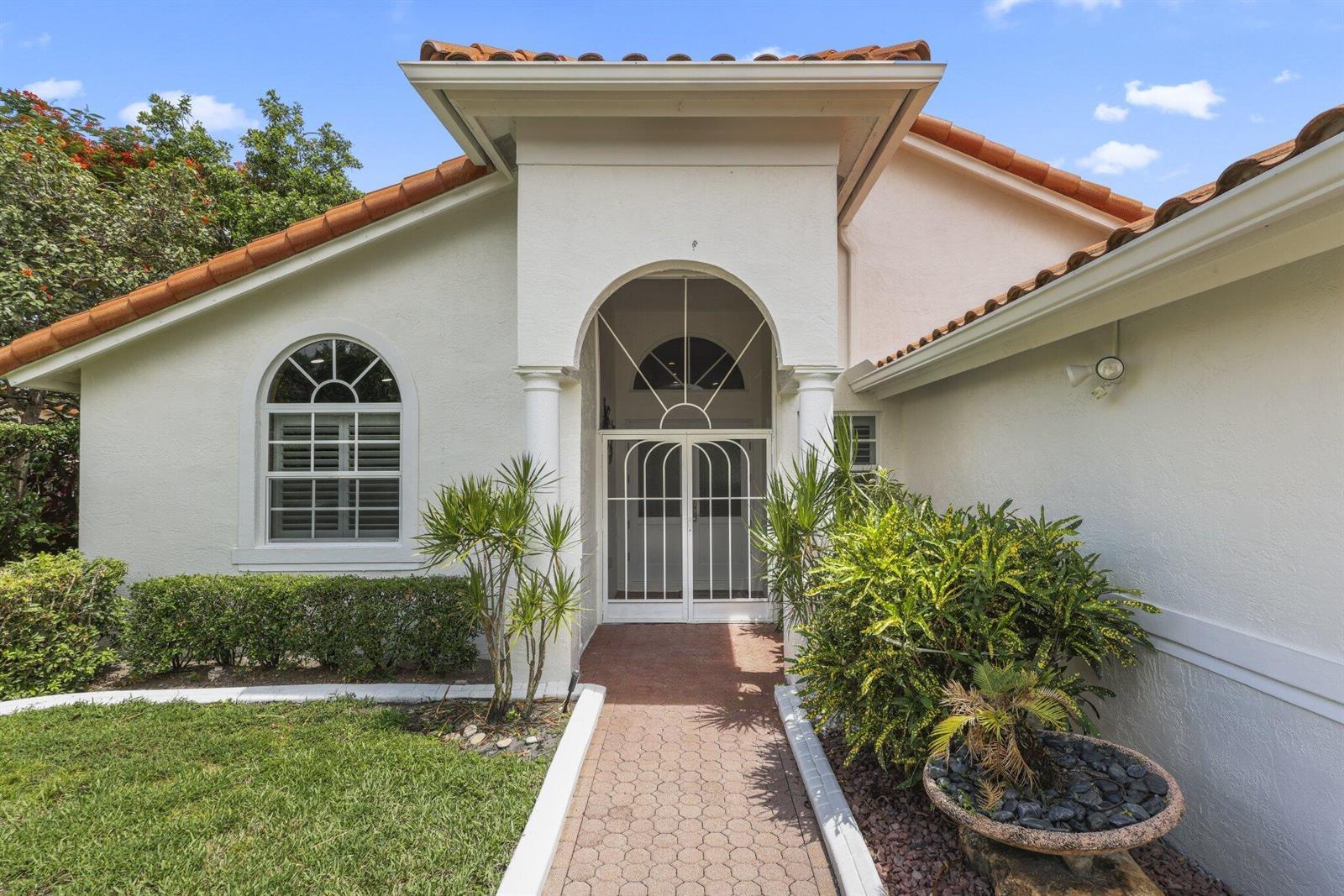 16536 Del Palacio Court, Delray Beach FL 33484 photo 2