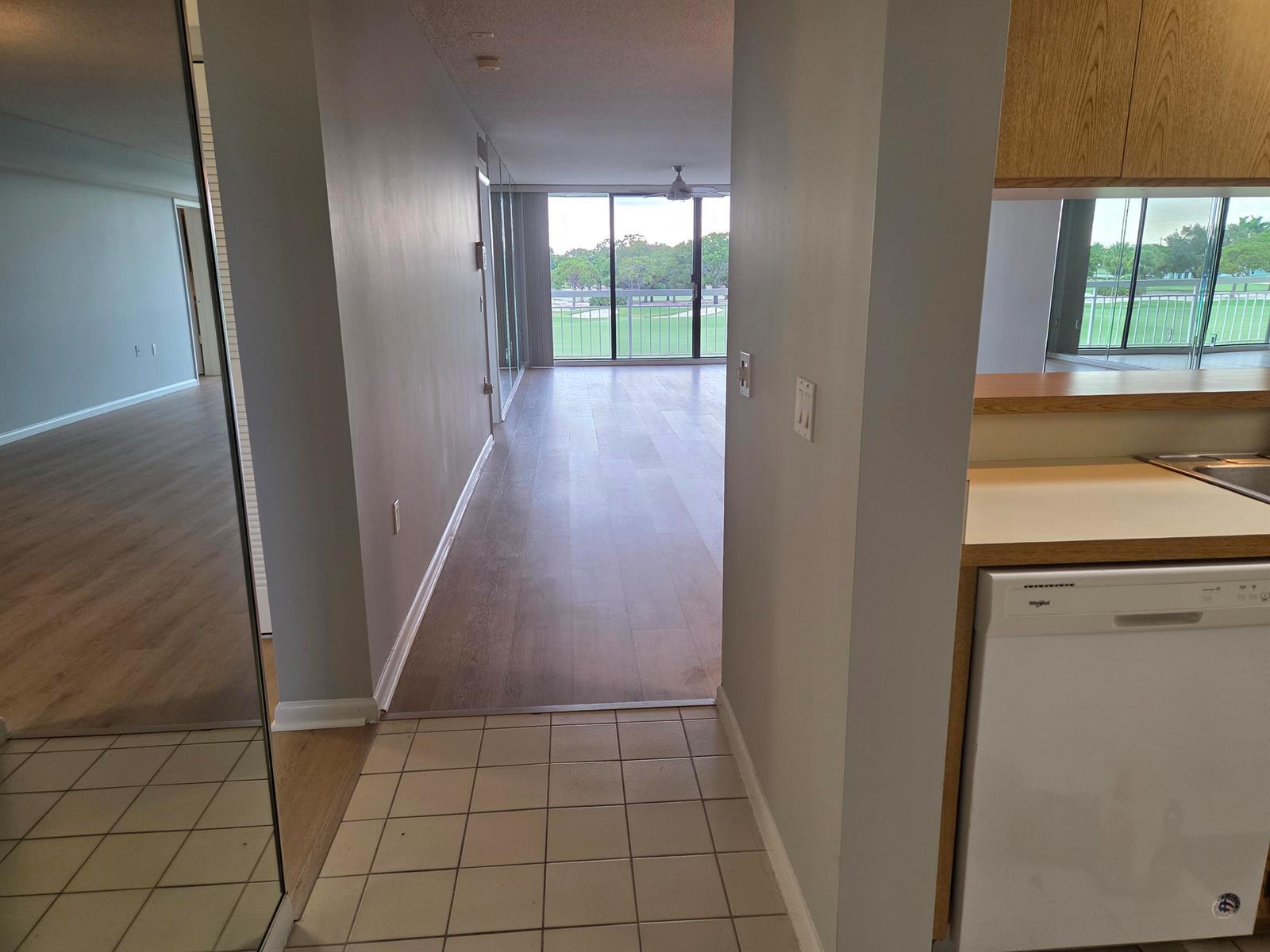 2421 VILLAGE Boulevard # 303, West Palm Beach FL 33409 photo 2